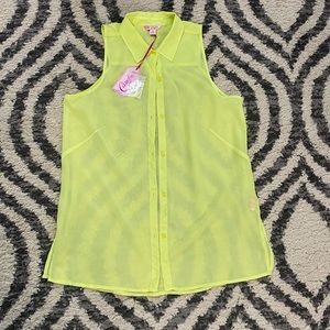 Candie’s M Summer Sheer Top